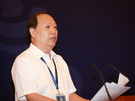 王世成：主持第三届中国轻工企业家高峰论坛